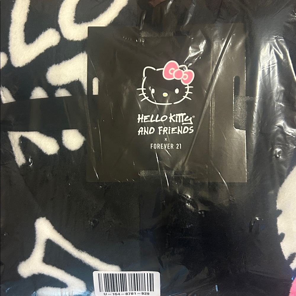 Forever21 Hello kitty blanket - Picture 3 of 4